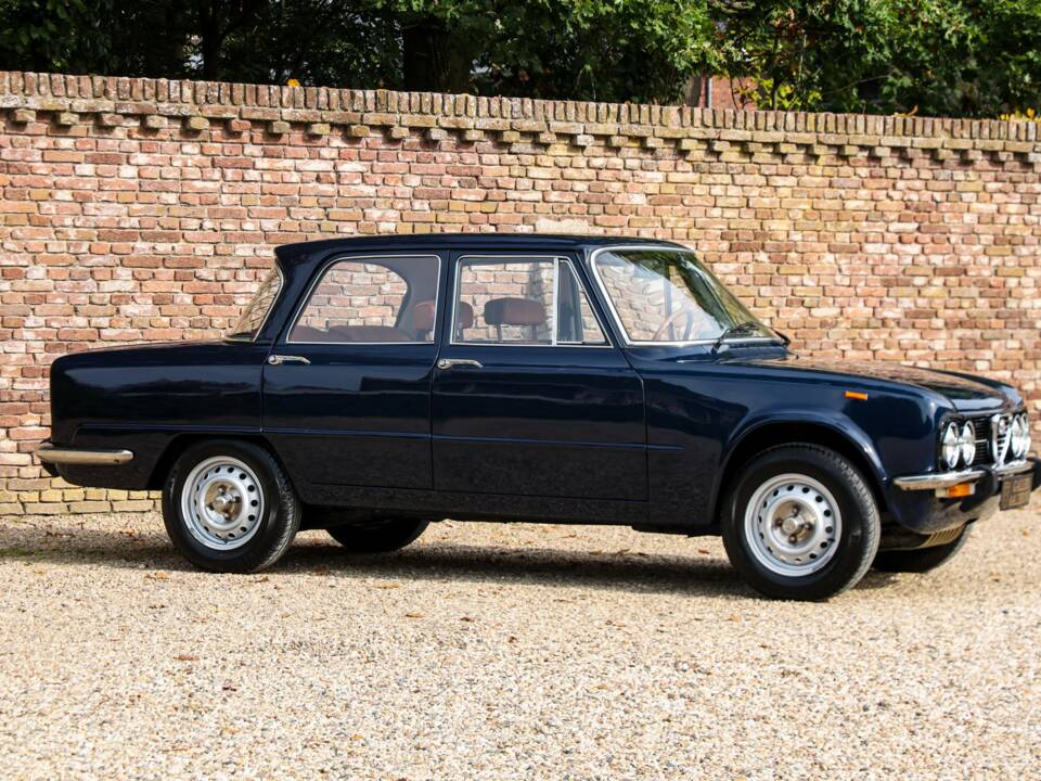 Image 48/50 of Alfa Romeo Giulia Nuova Super 1300 (1975)