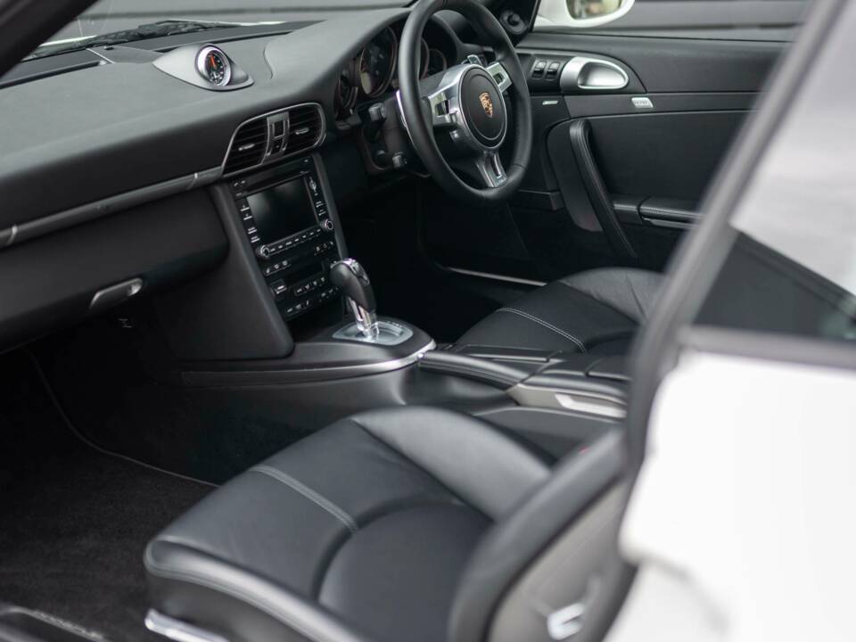 Bild 24/36 von Porsche 911 Carrera GTS (2011)