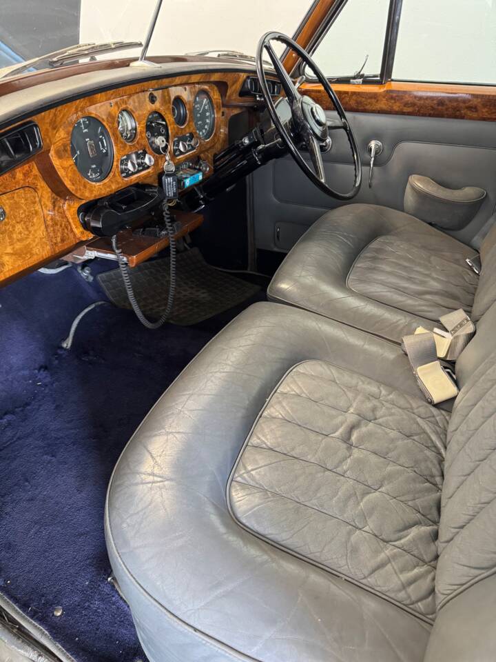 Image 6/8 of Rolls-Royce Silver Cloud III (1963)