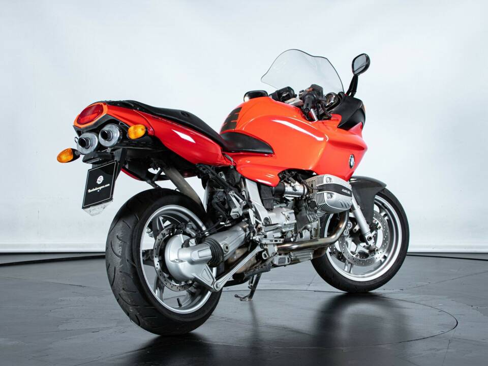 Immagine 6/50 di BMW R 1100 S (2000)