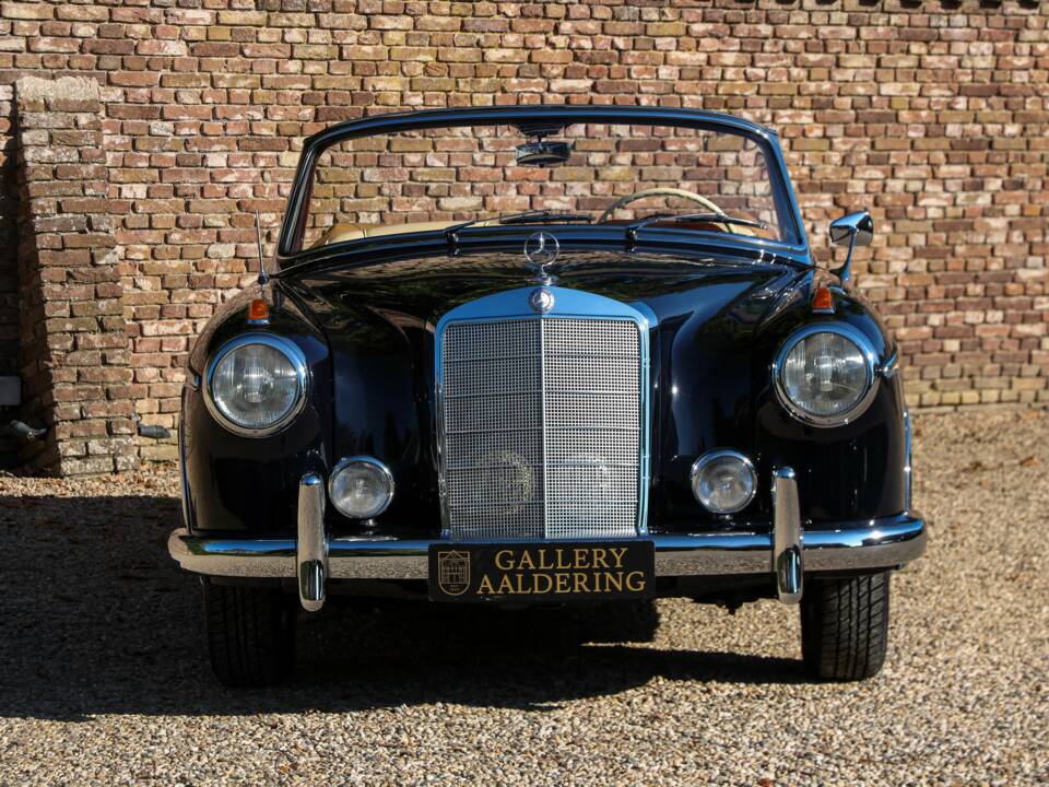 Imagen 5/50 de Mercedes-Benz 220 S Cabriolet (1956)