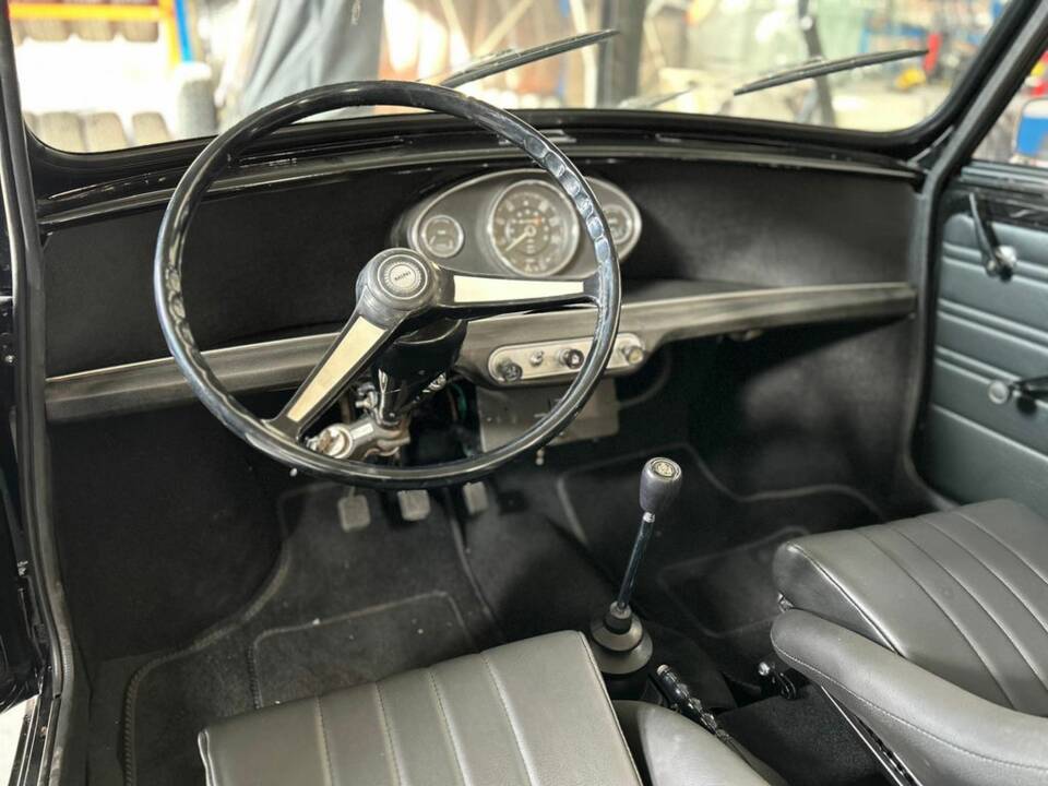 Image 7/8 de Leyland Authi Mini 850 (1971)
