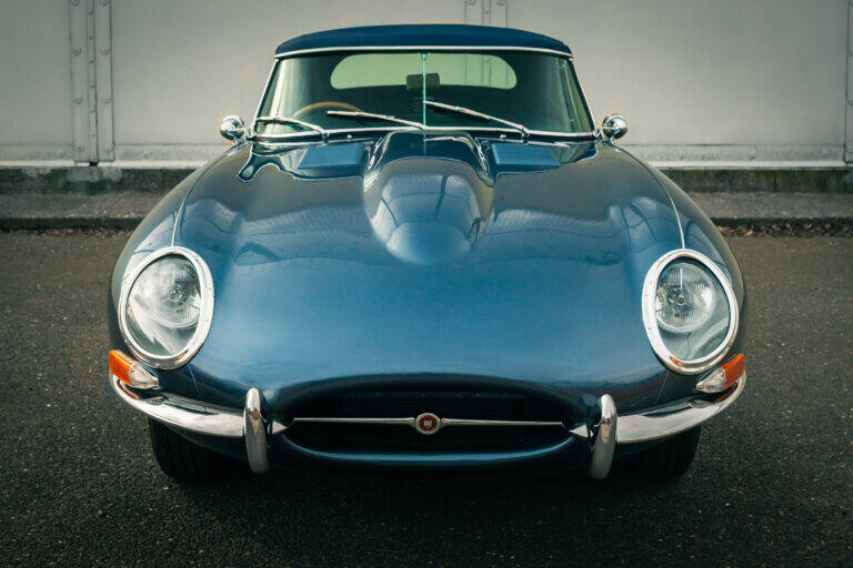 Image 2/55 of Jaguar E-Type 3.8 Flat Floor (1961)