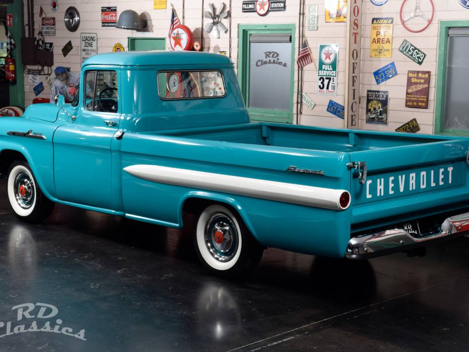 Bild 3/50 von Chevrolet Apache Panel (1958)
