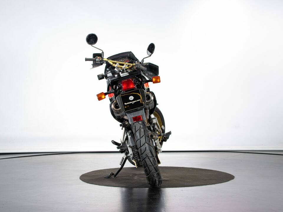 Image 3/38 de Honda NX 650 Dominator (1988)