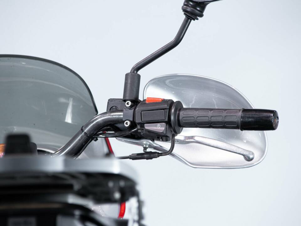 Immagine 35/50 di Aprilia DUMMY (2004)