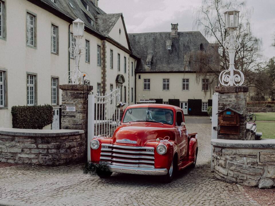 Image 1/9 de Chevrolet 3100 ½-ton Panel (1948)