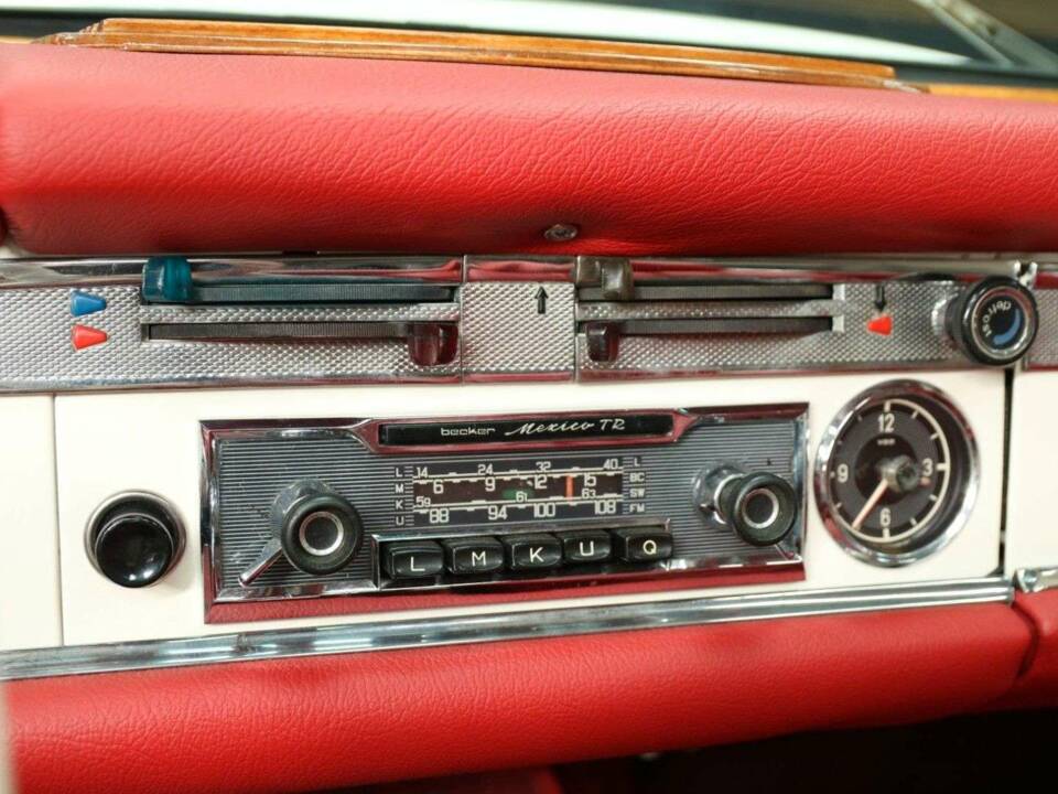 Immagine 17/30 di Mercedes-Benz 230 SL (1964)