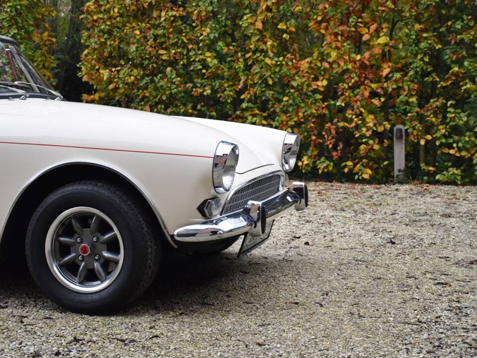 Image 24/42 de Sunbeam Tiger Mk I (1966)