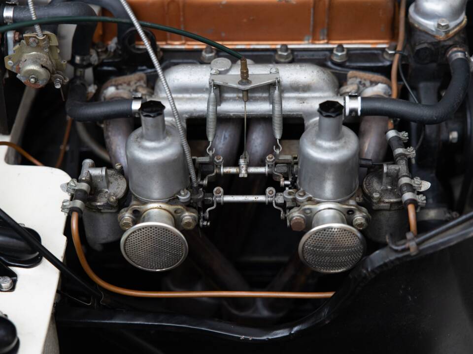 Image 44/50 of Triumph Herald 1200 (1967)