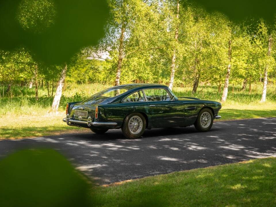 Afbeelding 27/76 van Aston Martin DB 4 (1961)