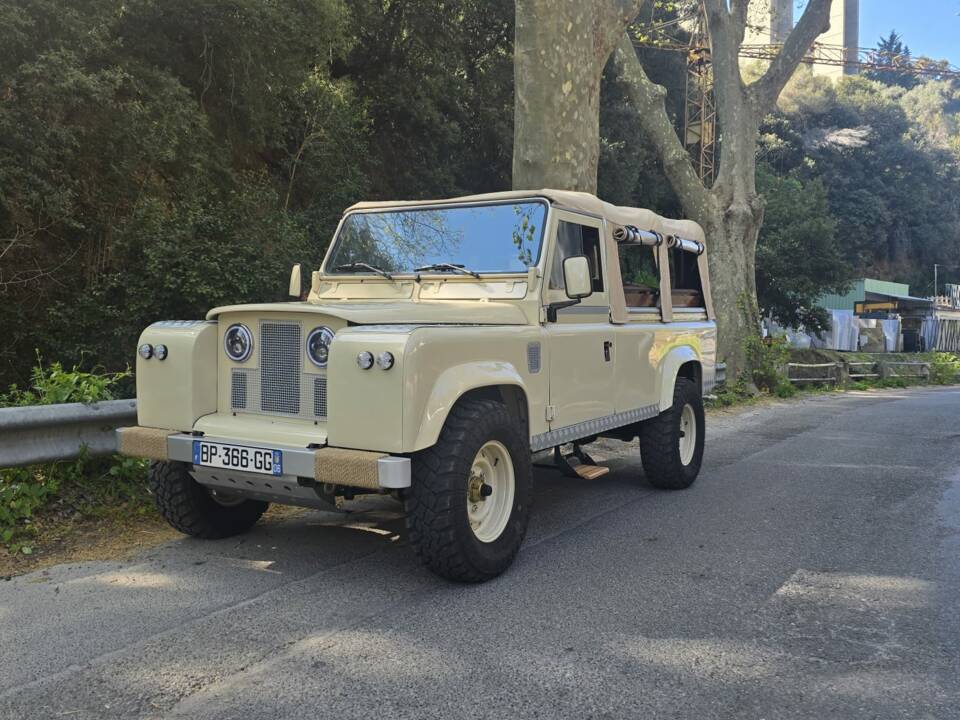 Bild 34/57 von Land Rover 110 (1989)