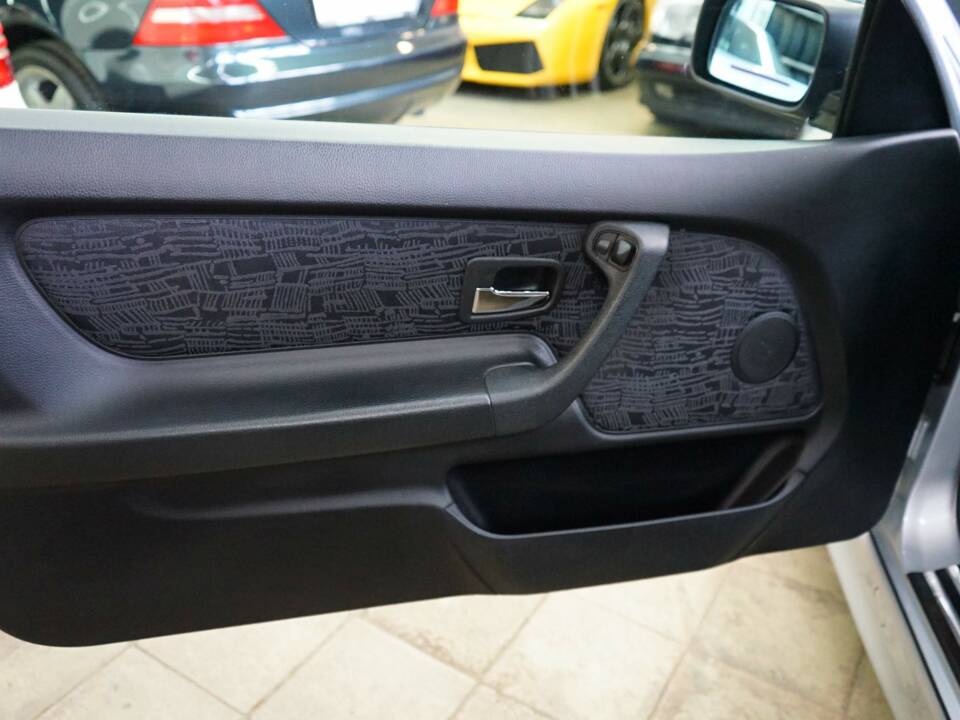 Image 26/31 of BMW 323ti Compact (1998)