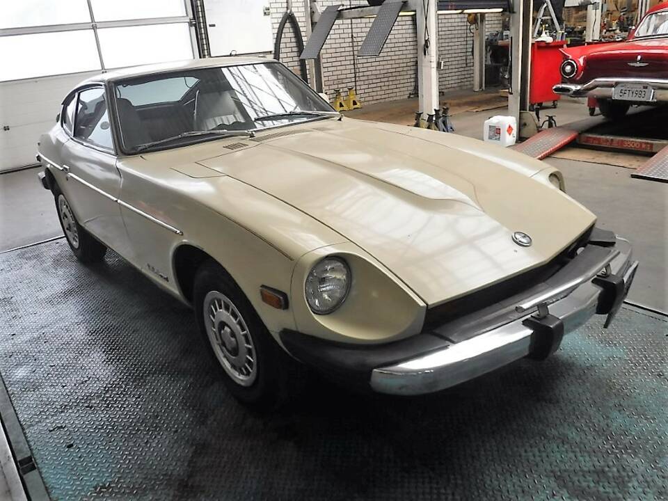 Bild 35/50 von Datsun 260 Z (1974)