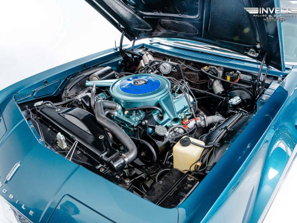 Image 14/16 of Oldsmobile Toronado (1967)