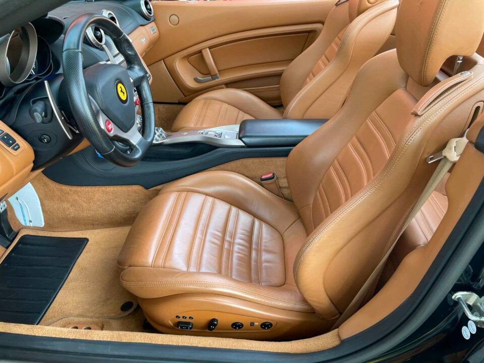 Imagen 11/17 de Ferrari California (2012)
