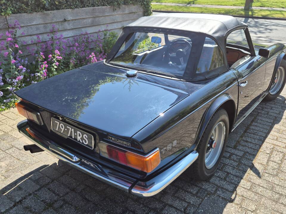 Image 3/100 of Triumph TR 6 PI (1971)