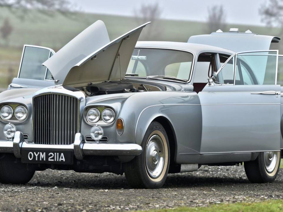 Imagen 23/50 de Bentley S 3 Continental Flying Spur (1963)