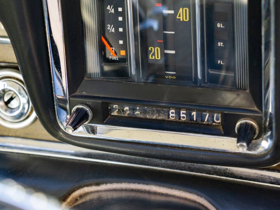 Image 24/29 de Mercedes-Benz 220 SE b (1966)