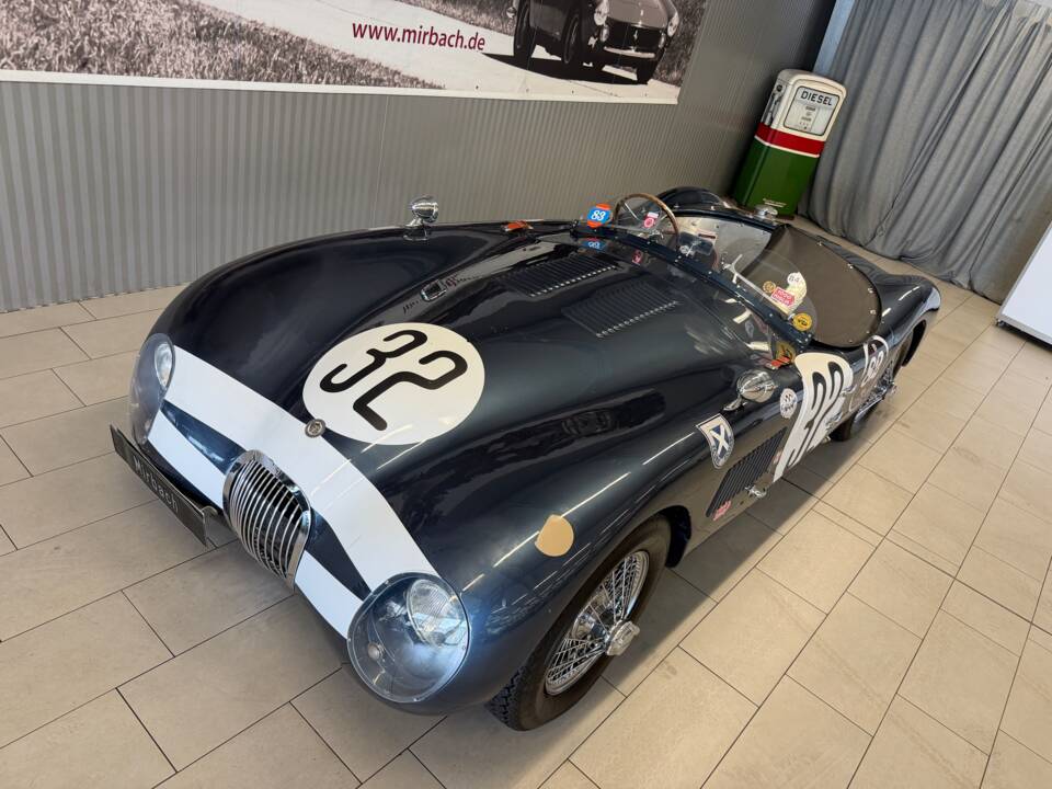 Image 4/24 de Suffolk C-Type Jaguar (1954)