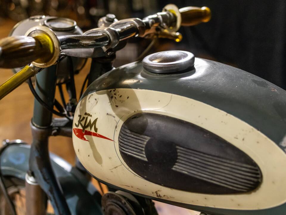 Immagine 11/18 di KTM Trophy 125 (1900)