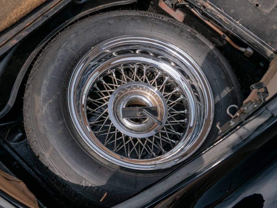 Immagine 36/38 di Jaguar E-Type 3.8 (1962)
