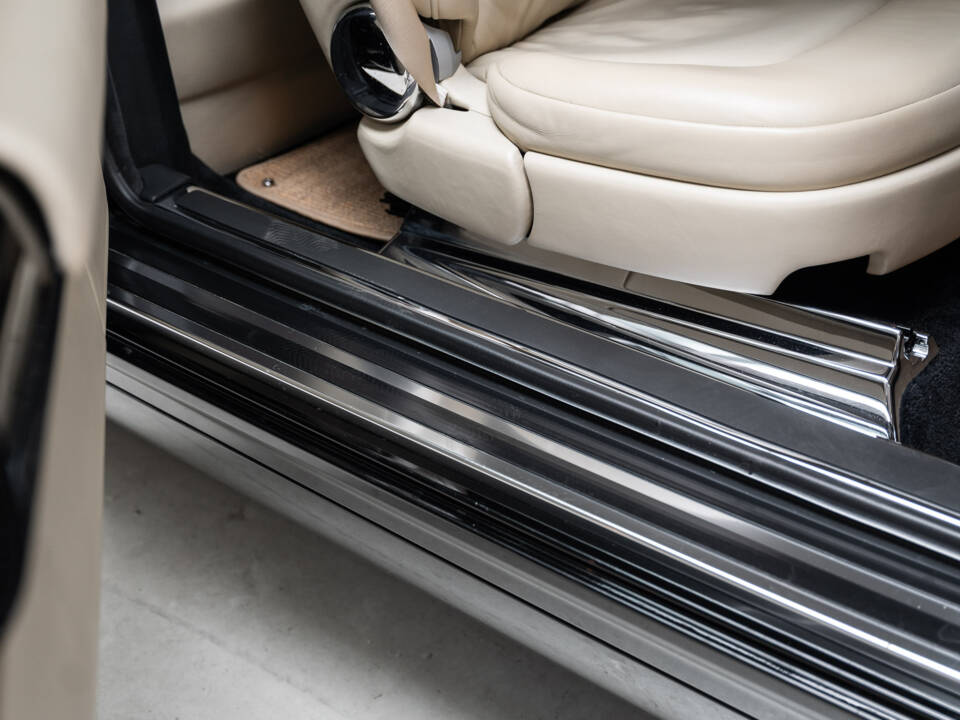 Image 8/36 of Rolls-Royce Phantom DHC (2008)