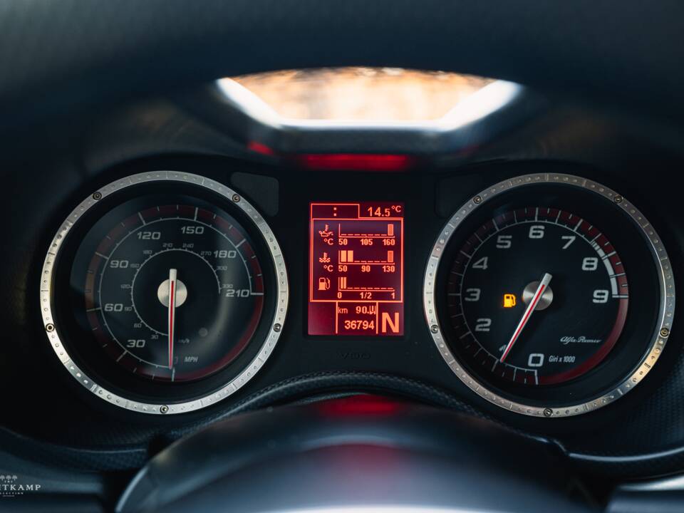 Bild 16/17 von Alfa Romeo 8C Competizione (2008)