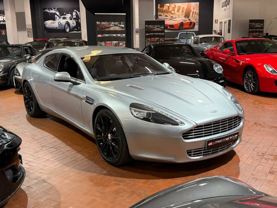 Immagine 38/42 di Aston Martin Rapide (2011)