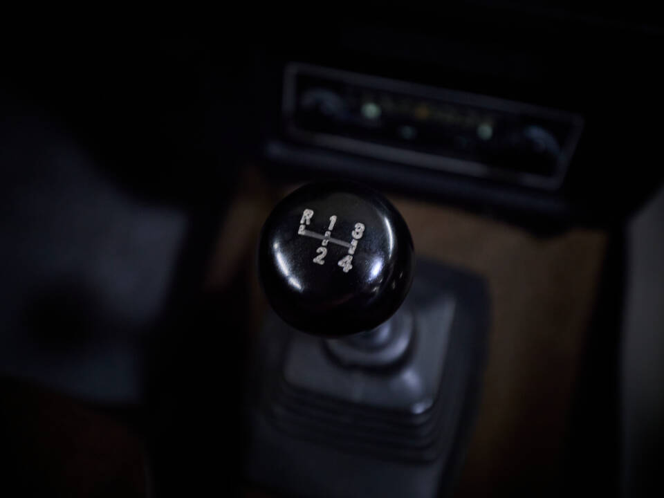 Bild 54/98 von Volvo 244 DL (1975)