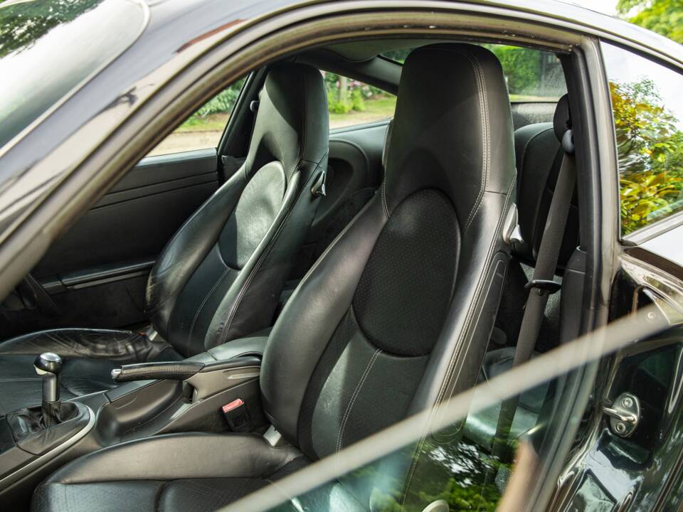 Immagine 24/37 di Porsche 911 Carrera S (2006)