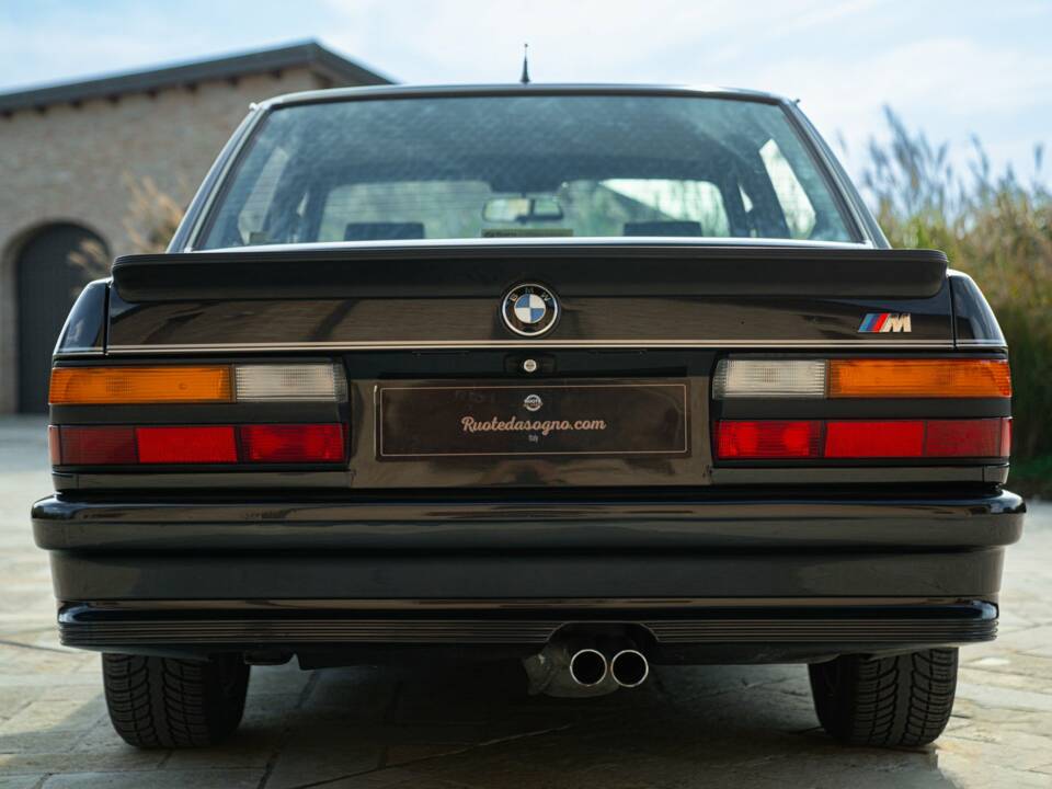 Immagine 8/50 di BMW M 535i (1985)