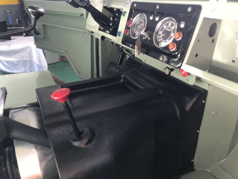 Image 31/39 of Land Rover Forward Control (1975)