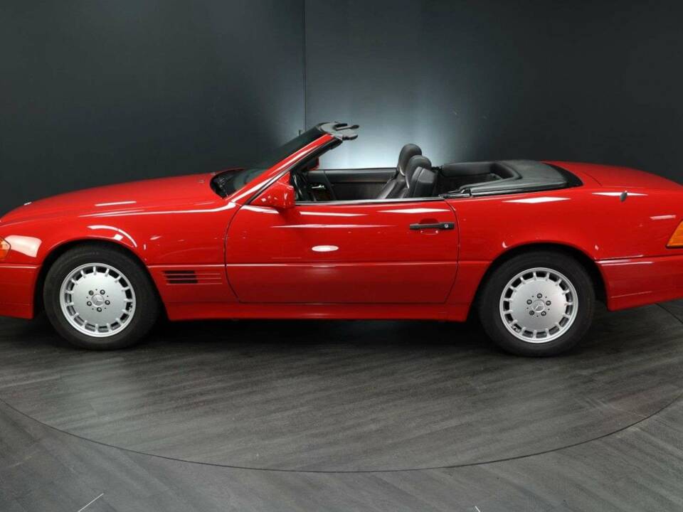 Imagen 3/30 de Mercedes-Benz 300 SL-24 (1991)