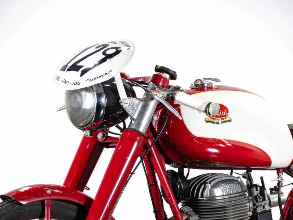 Bild 42/50 von Mondial 175 Turismo Veloce (1956)