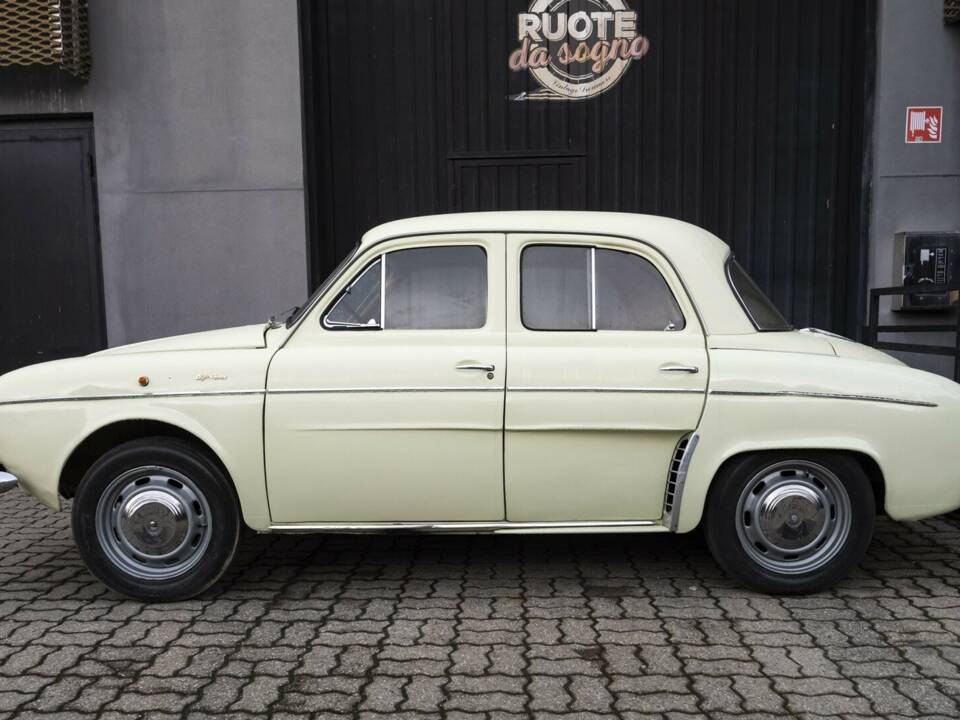 Image 4/29 of Renault Ondine (1960)