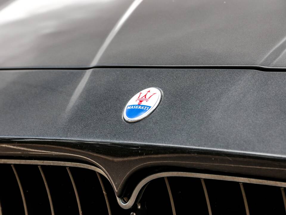 Image 8/43 of Maserati GranTurismo 4.2 (2008)