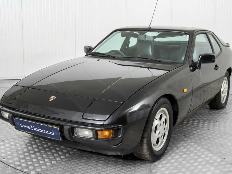 Immagine 18/50 di Porsche 924 S (1986)