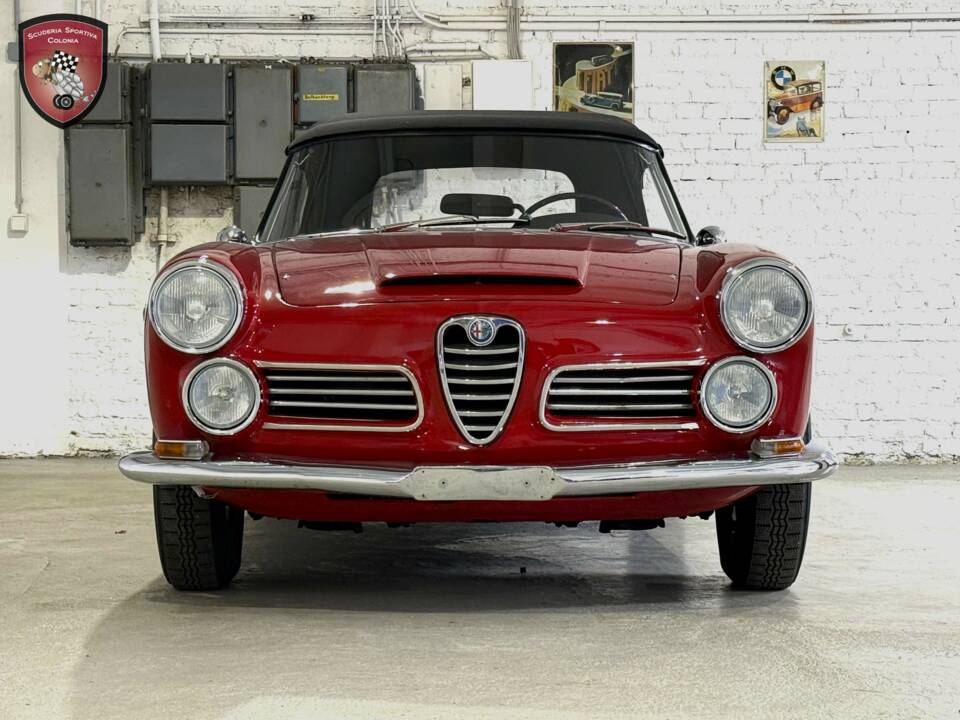 Bild 2/76 von Alfa Romeo 2600 Spider (1964)
