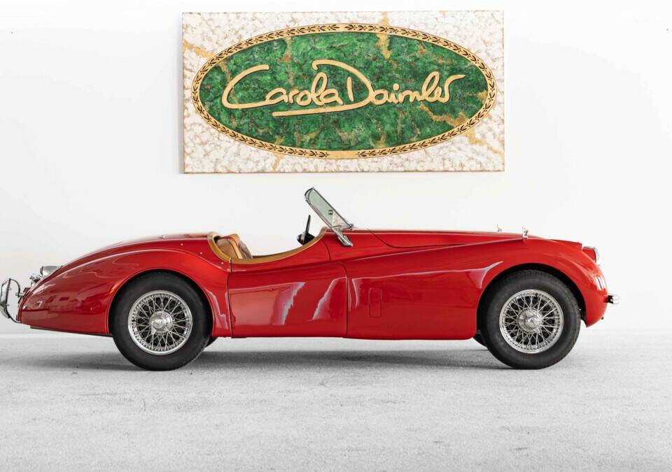 Image 6/30 of Jaguar XK 120 SE OTS (1953)