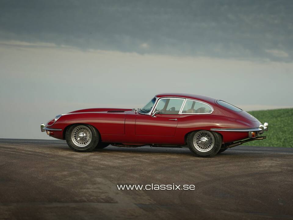 Image 1/17 of Jaguar E-Type (1970)