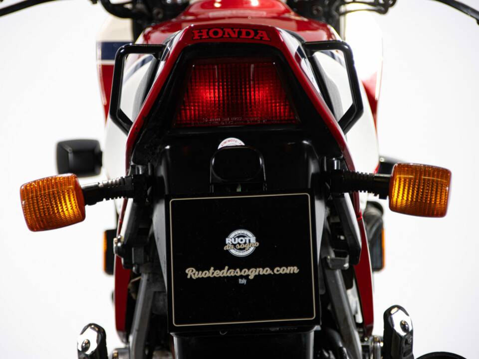 Immagine 35/50 di Honda VF 750 (1983)