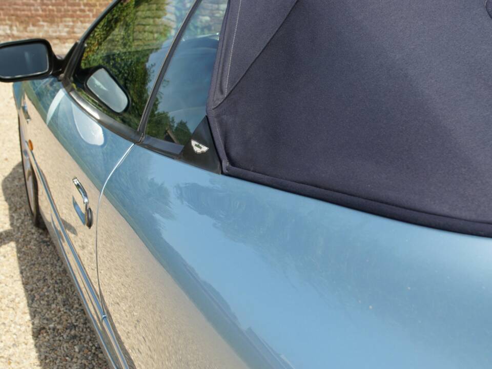 Image 16/50 of Aston Martin DB 7 Vantage Volante (2000)