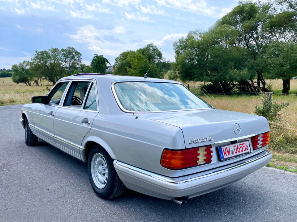 Image 4/24 of Mercedes-Benz 500 SEL (1982)