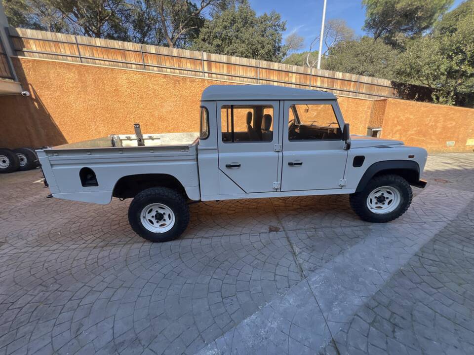 Image 8/8 of Land Rover Defender 130 Double Cab (1999)