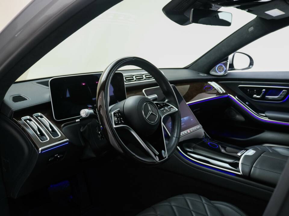Bild 8/22 von Mercedes-Benz S 500 4MATIC (2021)