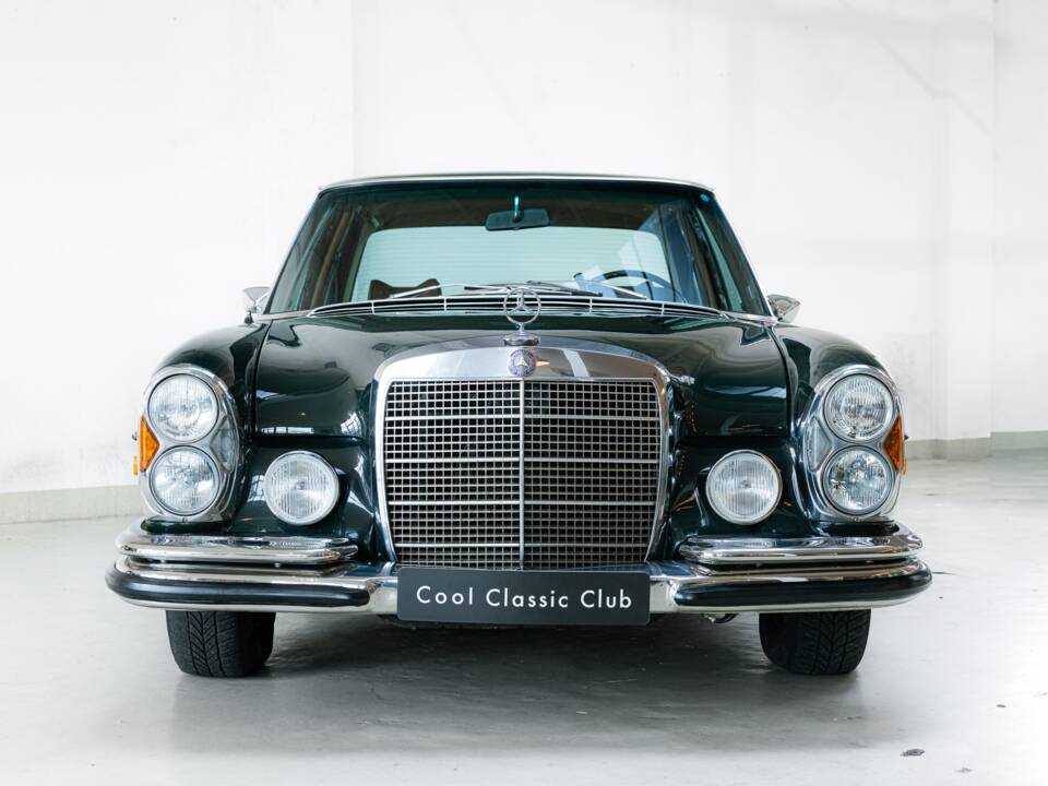 Image 2/26 of Mercedes-Benz 280 SE 4,5 (1972)