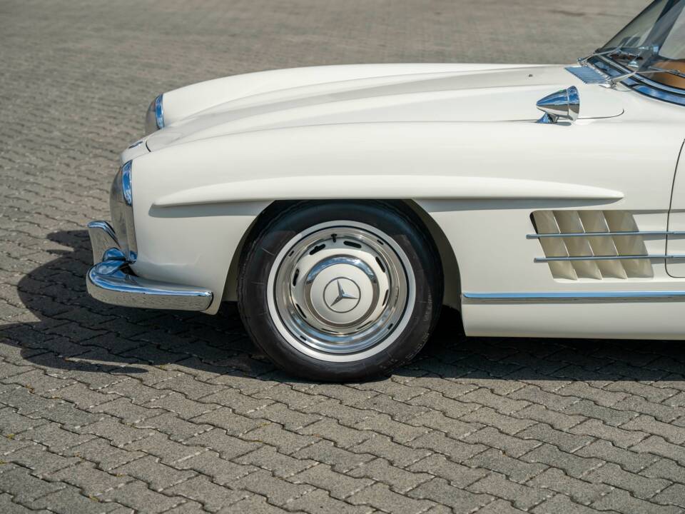 Immagine 16/38 di Mercedes-Benz 300 SL Roadster (1961)