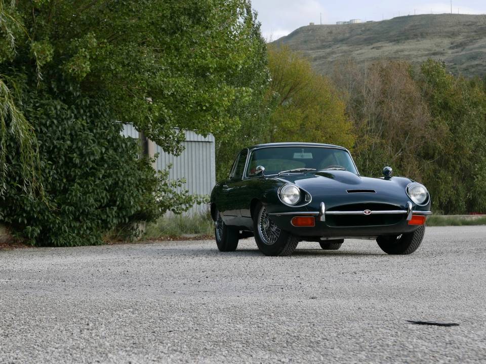 Bild 2/50 von Jaguar E-Type (1968)