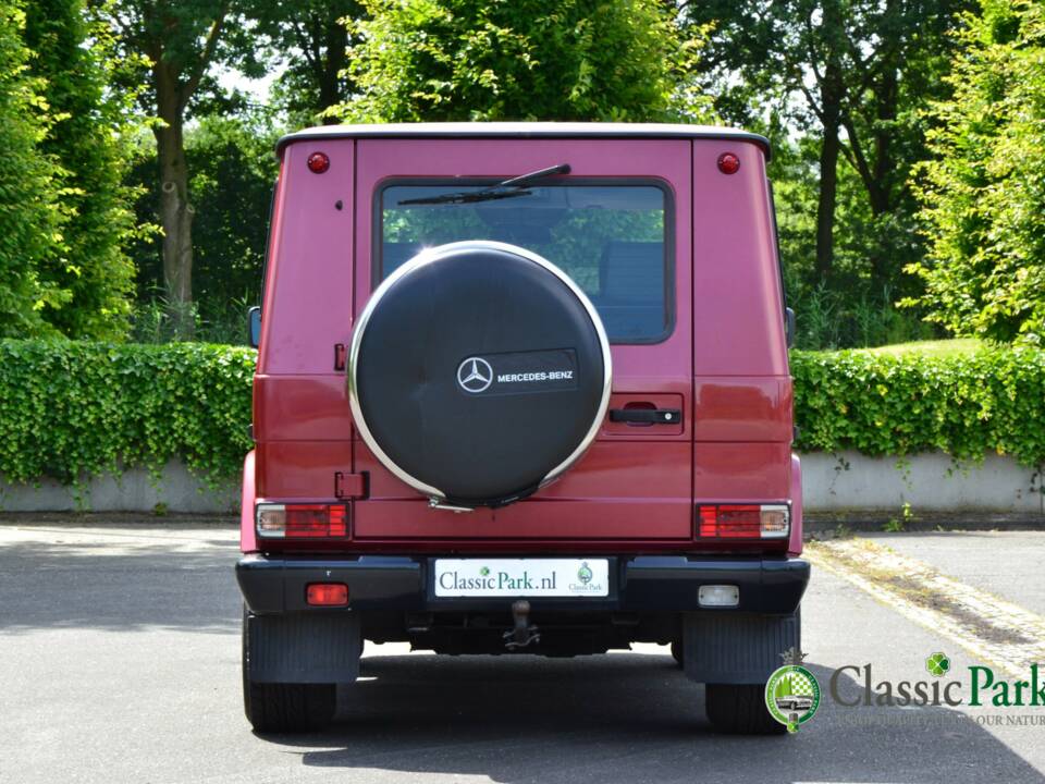 Image 4/49 de Mercedes-Benz 230 GE (SWB) (1993)